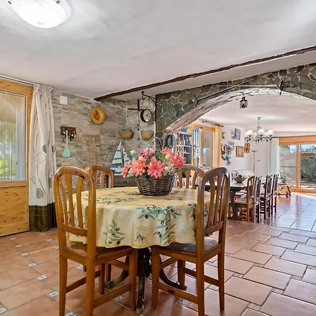 Hauzify I Mas Bomba Holiday home Les Tres Cales