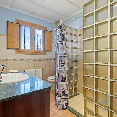 Hauzify I Mas Bomba Holiday home Les Tres Cales